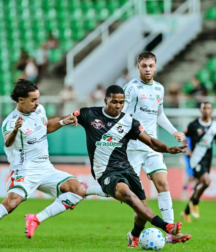 Grupo Arasuper rescinde contrato de patrocínio com o Vasco