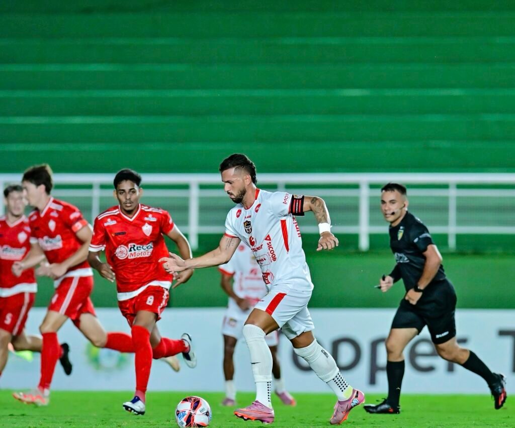 Santa Cruz vence o Rio Branco e encaminha classificação no Estadual