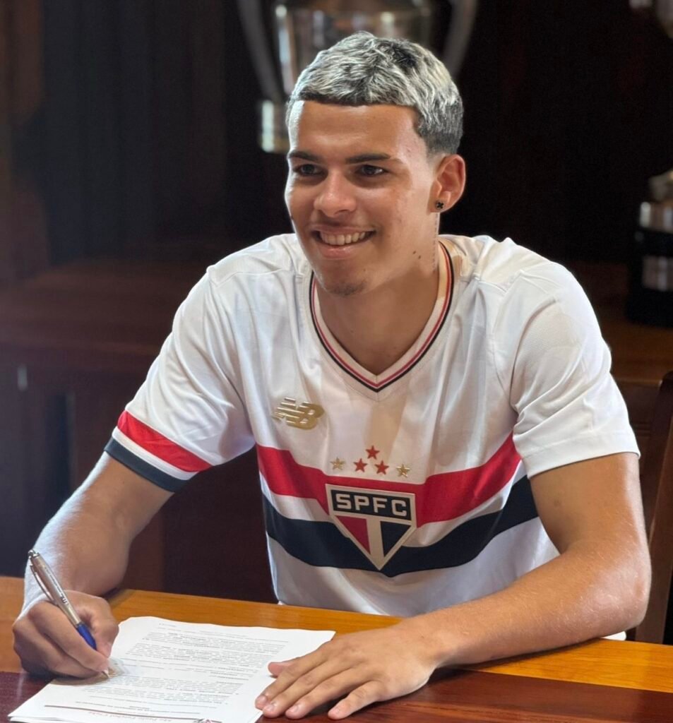 Fred “desiste” do Mirassol e acerta com São Paulo por 3 temporadas