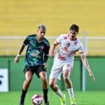 Humaitá joga pelo empate contra o Santa Cruz para disputar a decisão