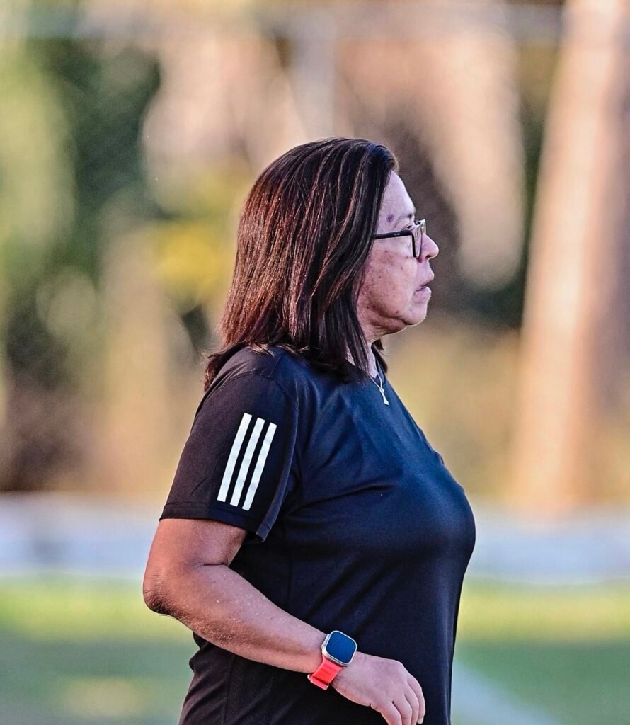 Elenco das Craques do Futuro realiza treinamento no Sesc
