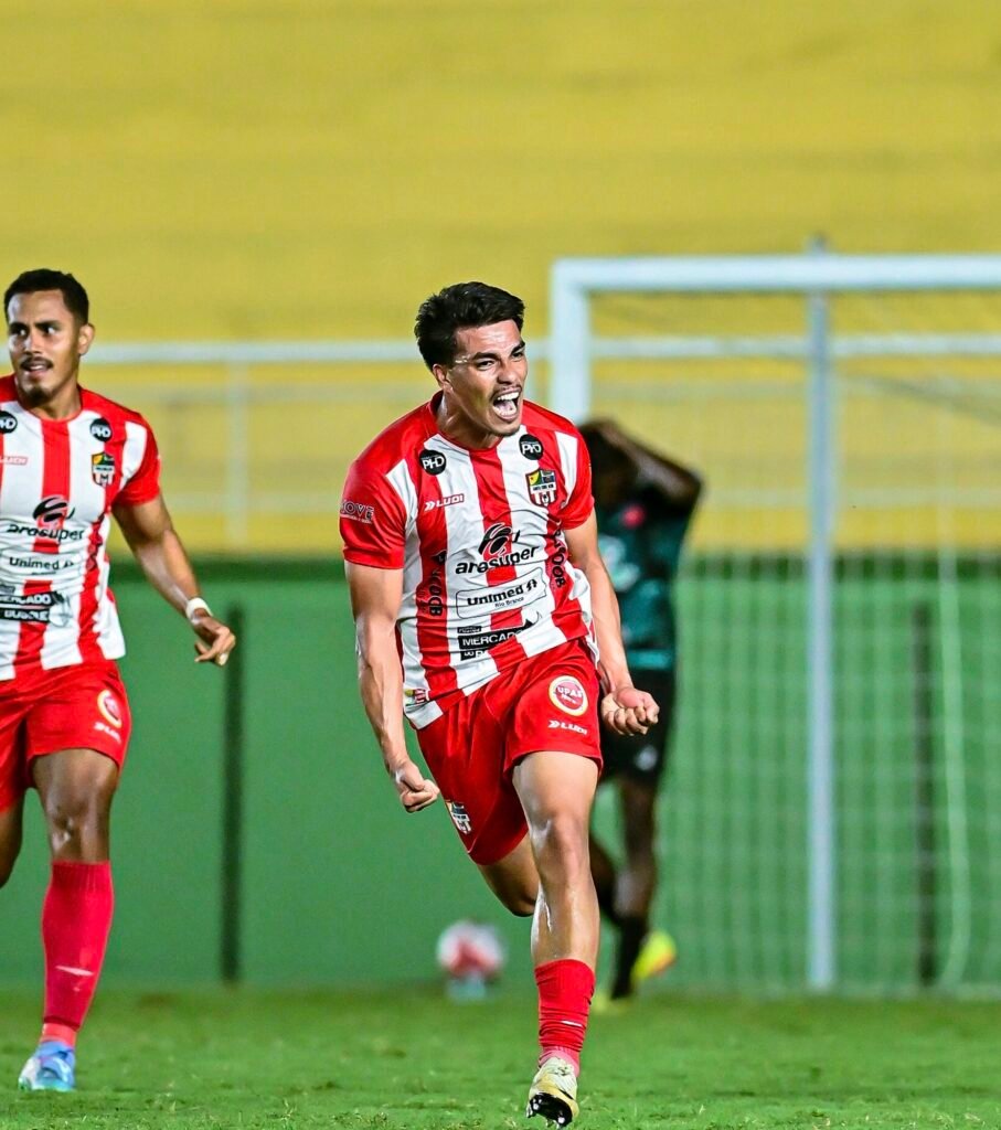 Santa Cruz derrota o Humaitá com gol aos 44 e vai decidir o título