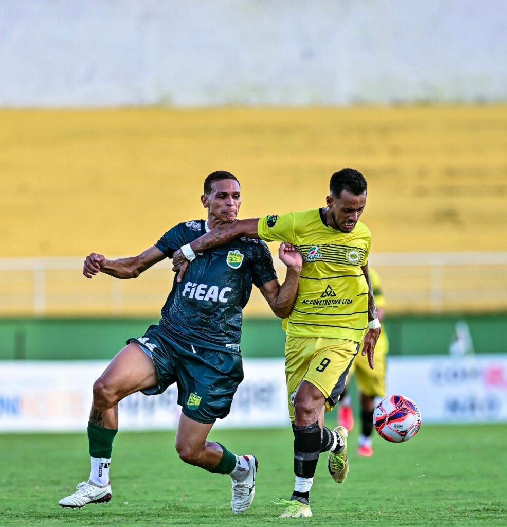 Galvez acerta rescisão de contrato do zagueiro Bebê