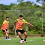 Santa Cruz faz último trabalho e pensa na estreia fora de casa