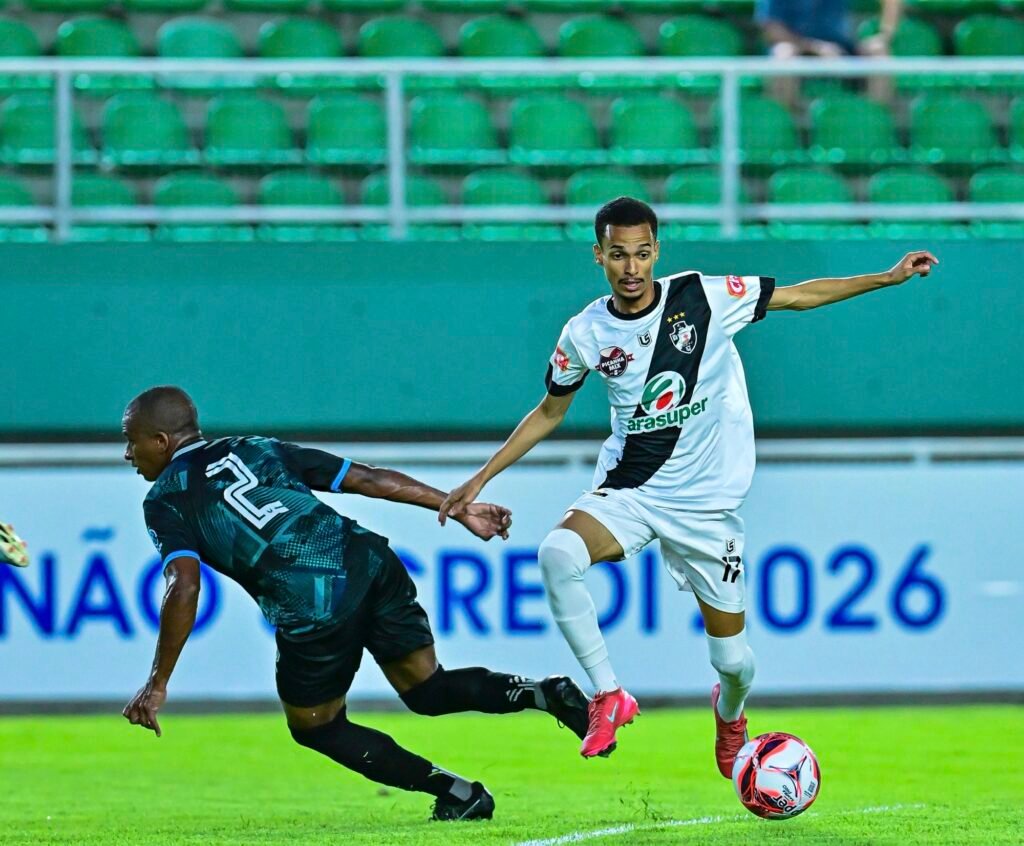 Diretoria do Galvez acerta empréstimo do atacante Leozinho