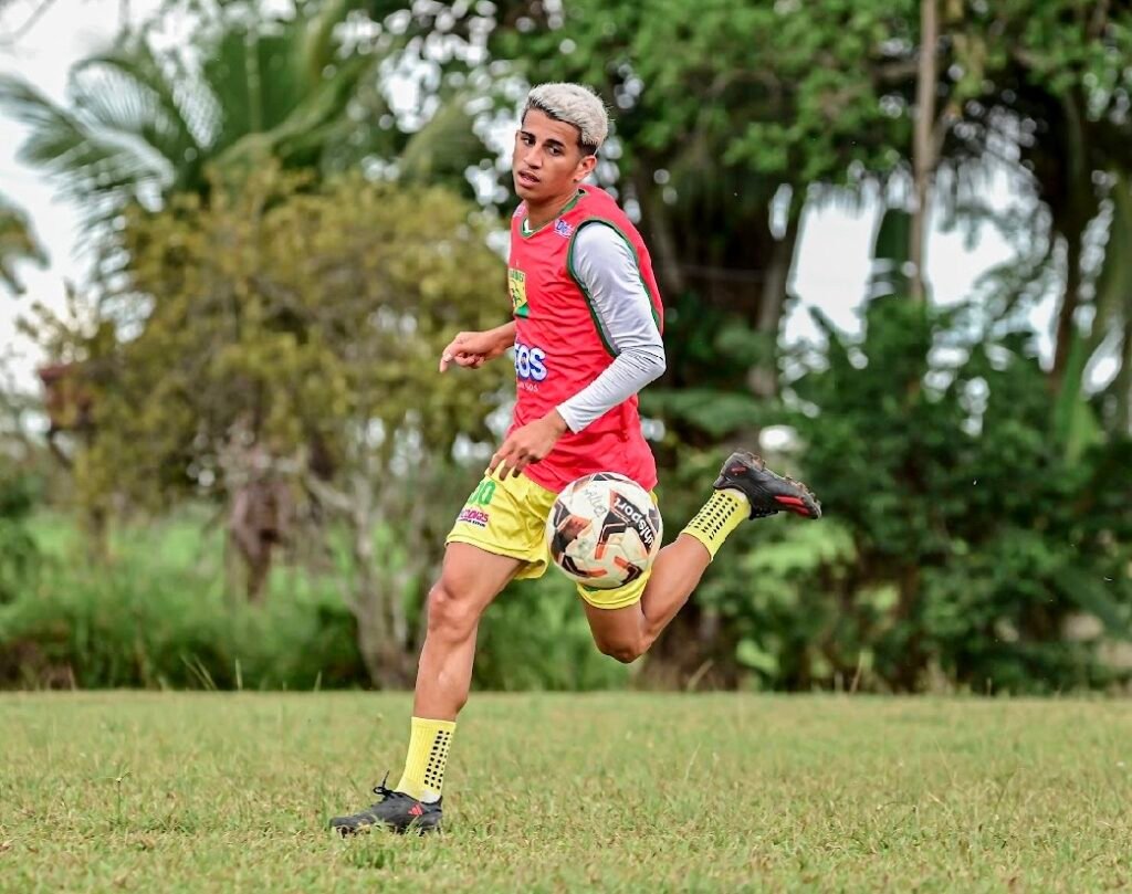 Elenco do Galvez faz o último treino e fica sem reforços