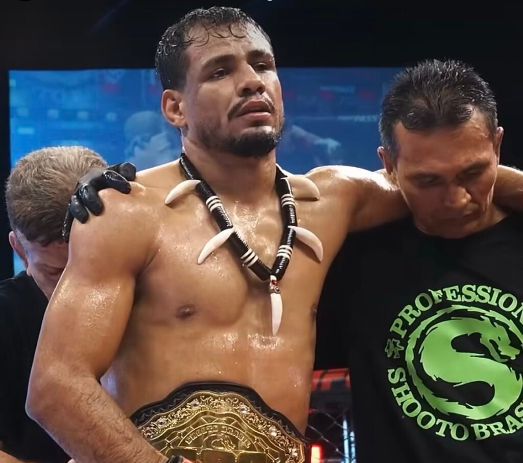 Índio Acreano vence e unifica cinturões do Shooto Brasil