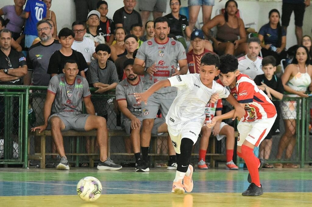 11ª Copinha Arasuper terá finais sexta no ginásio do Sesc