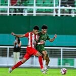 Santa Cruz bate o Andirá e segue na liderança do Campeonato Estadual