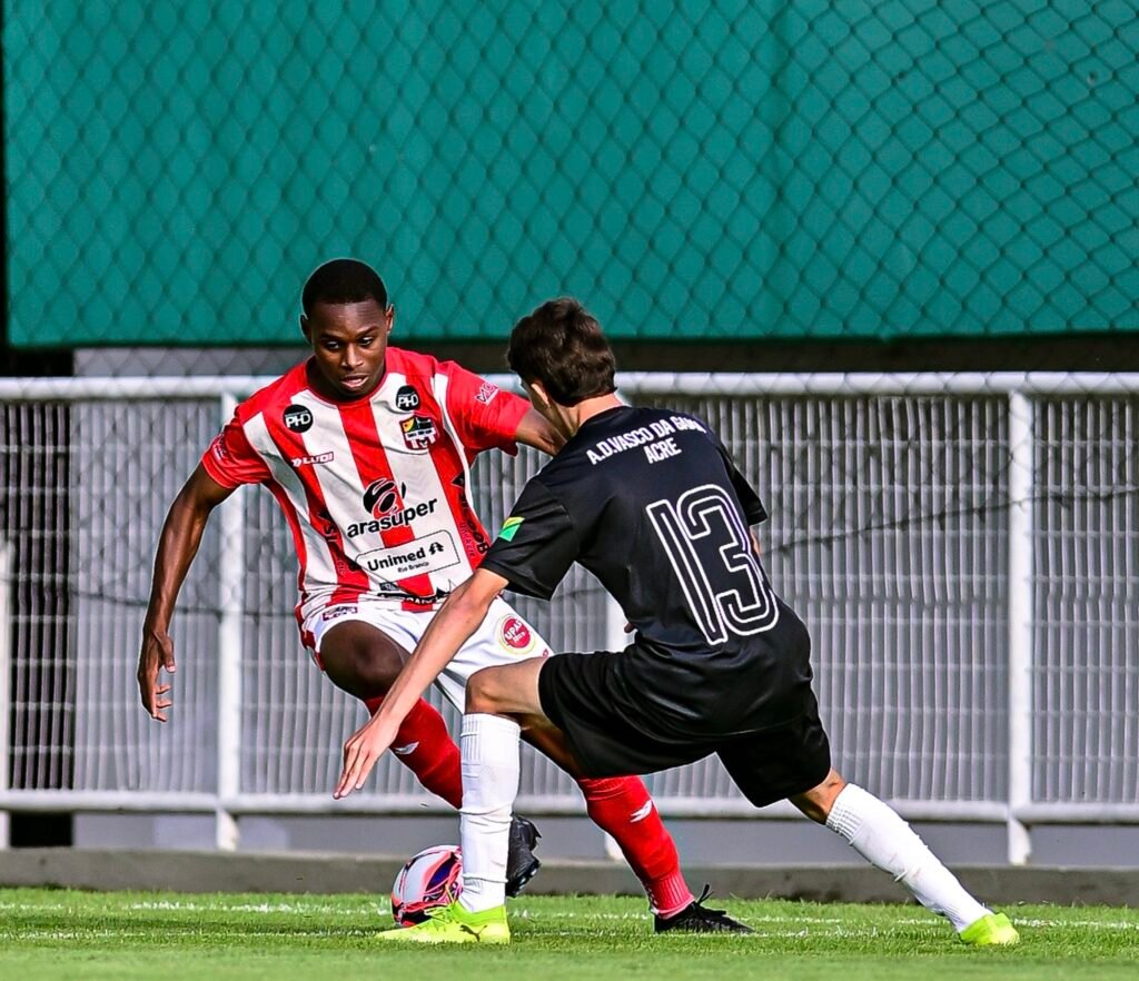 Santa Cruz goleia o Vasco e termina 1ª fase do Estadual invicto