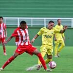 Galvez estabelece multas e altera treinamentos do elenco