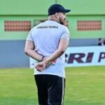 Cristiano Menezes comanda tático e espera recuperação dos atletas