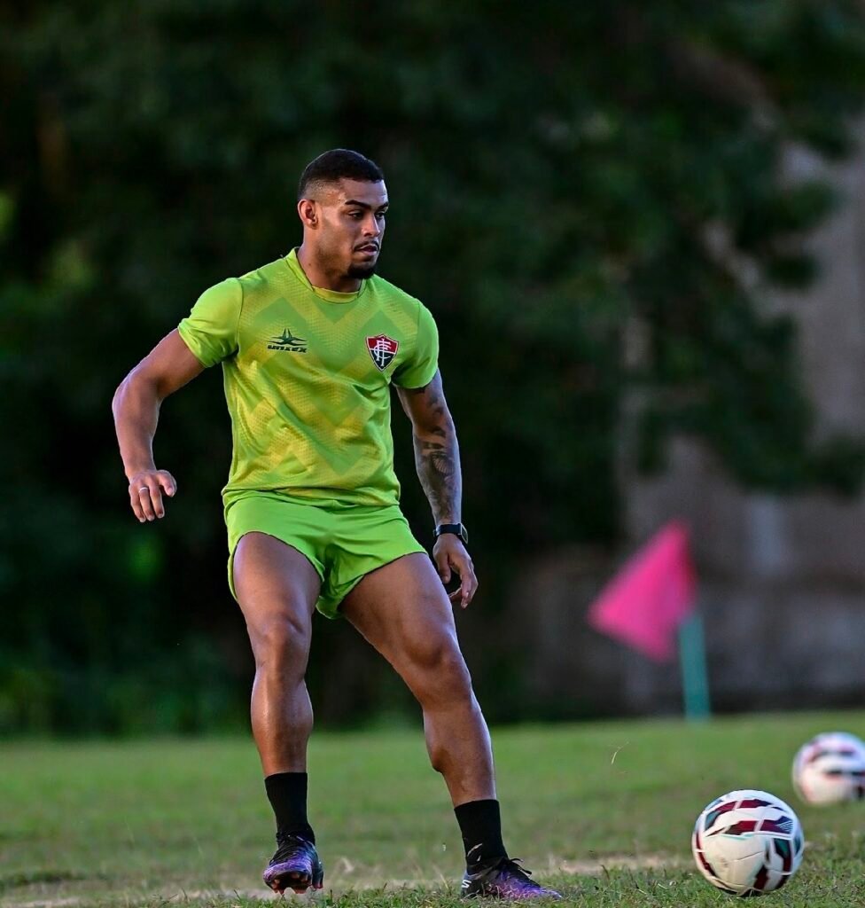 Elenco do Independência viaja para Manaus e foca em jogo eliminatório