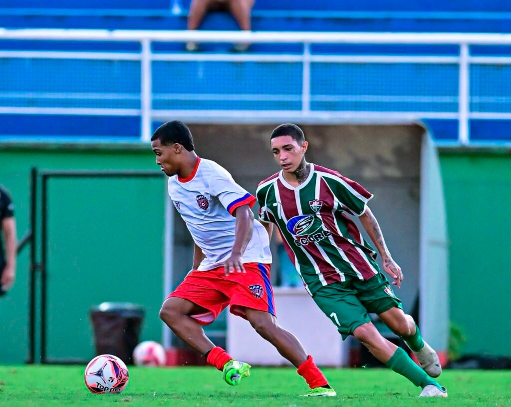 São Francisco e Independência devem fazer jogo equilibrado na luta por vaga na decisão