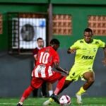 Santa Cruz retorna aos treinamentos e Samuel pode ser a novidade