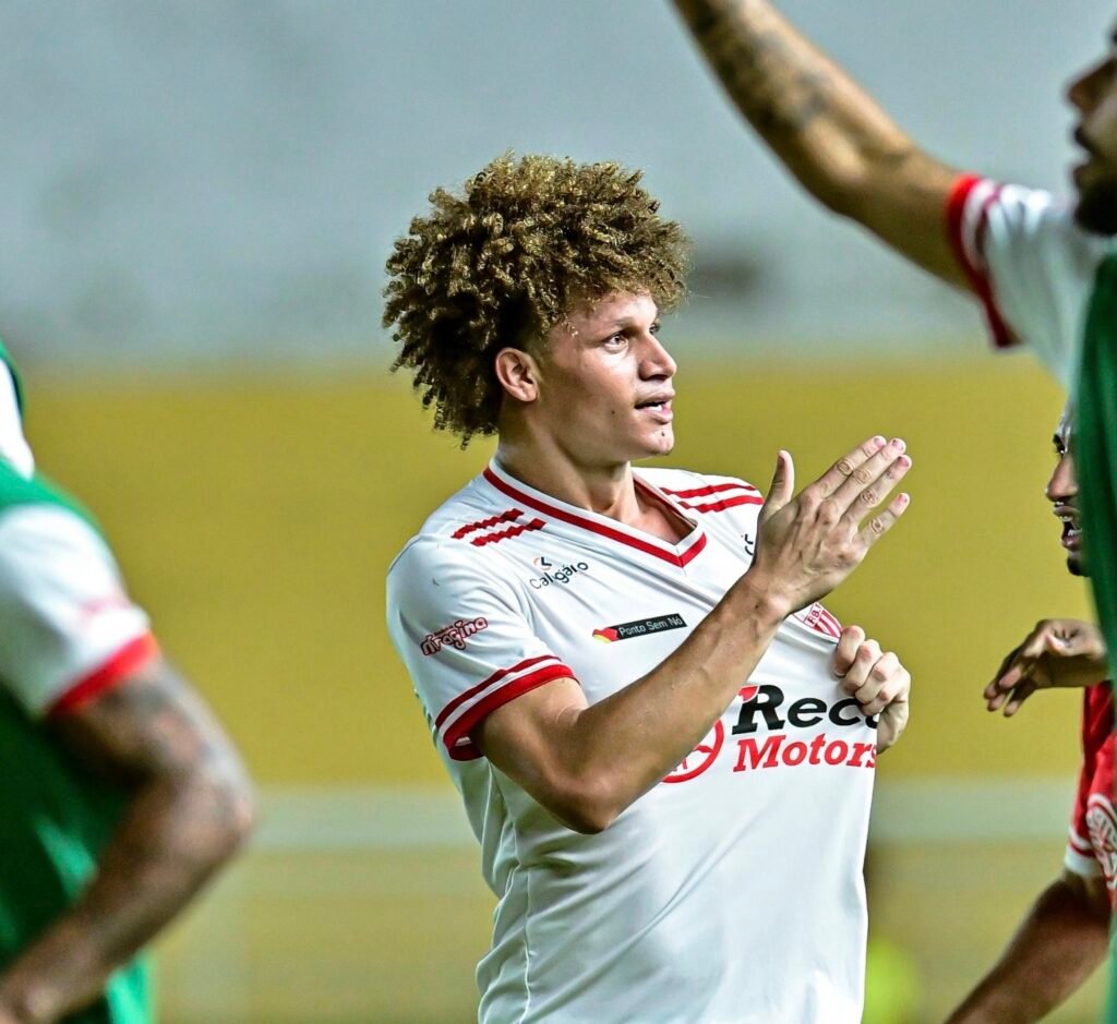 Marcelo acerta Al-Shabab do Kuwait por uma temporada