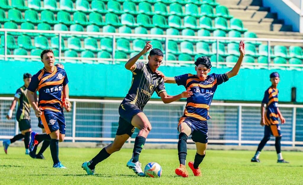 Glória Perez enfrenta o Colégio Darwin na estreia do Brasileiro Sub-18